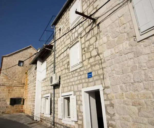 Marini Dvori *